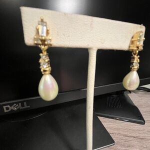 BRIDAL EARRING VINTAGE FAUX PEARL. MONET